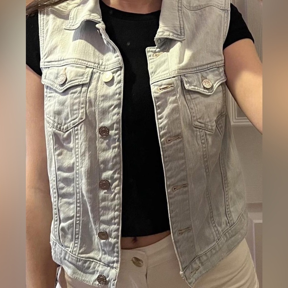 GAP Medium Wash Denim Jacket